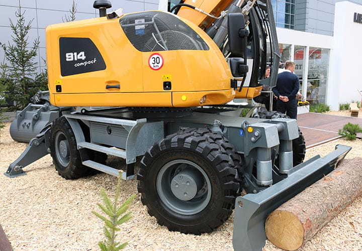 Pneus d'excavatrice Mitas