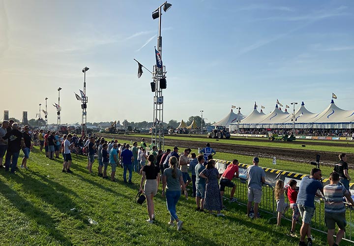 Tractor-Pulling-in-Made